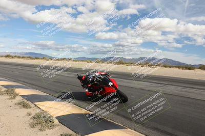 media/Nov-16-2025-Race Pace (Sun) [[8c5fa54630]]/Verified Riders/6-Turn 10 Inside (1145am)/